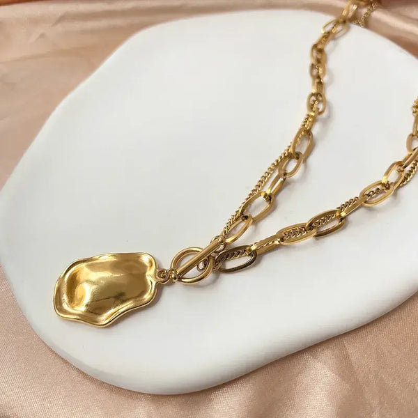 Pendant Paperclip Necklace.