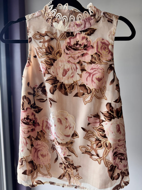 Scallop Bloom Blouse