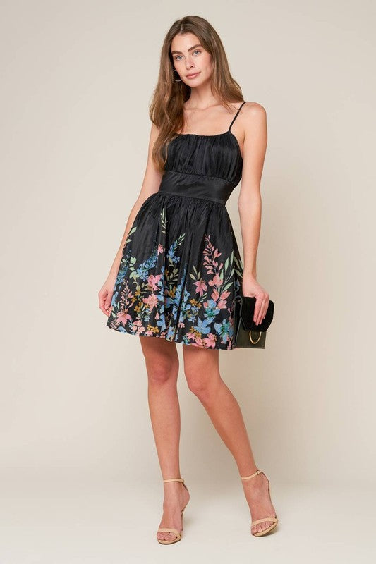 A Field Of Flowers Dress Medium / Floral A Field Of Flowers Dress Medium / Floral