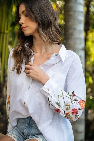 Embroidered Sleeve Loose Shirt