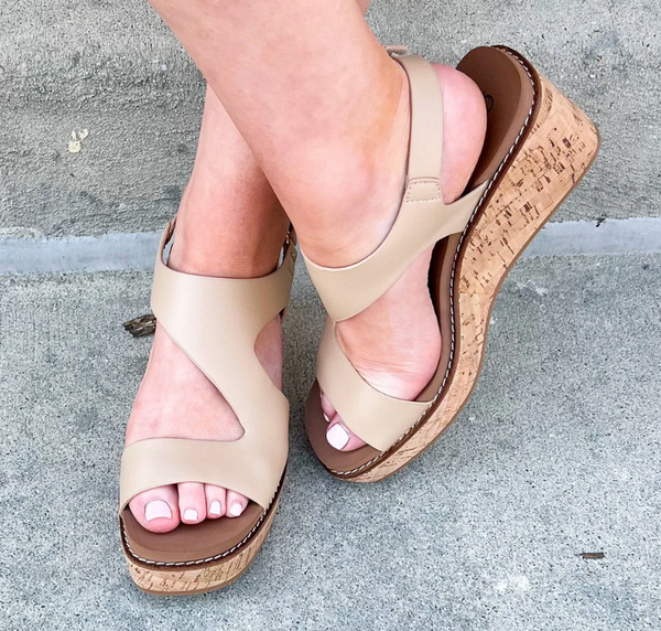 Steppin Out by Corkys
