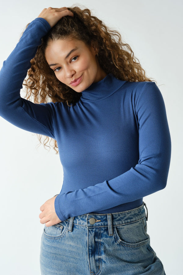 Micro Rib Turtle Neck